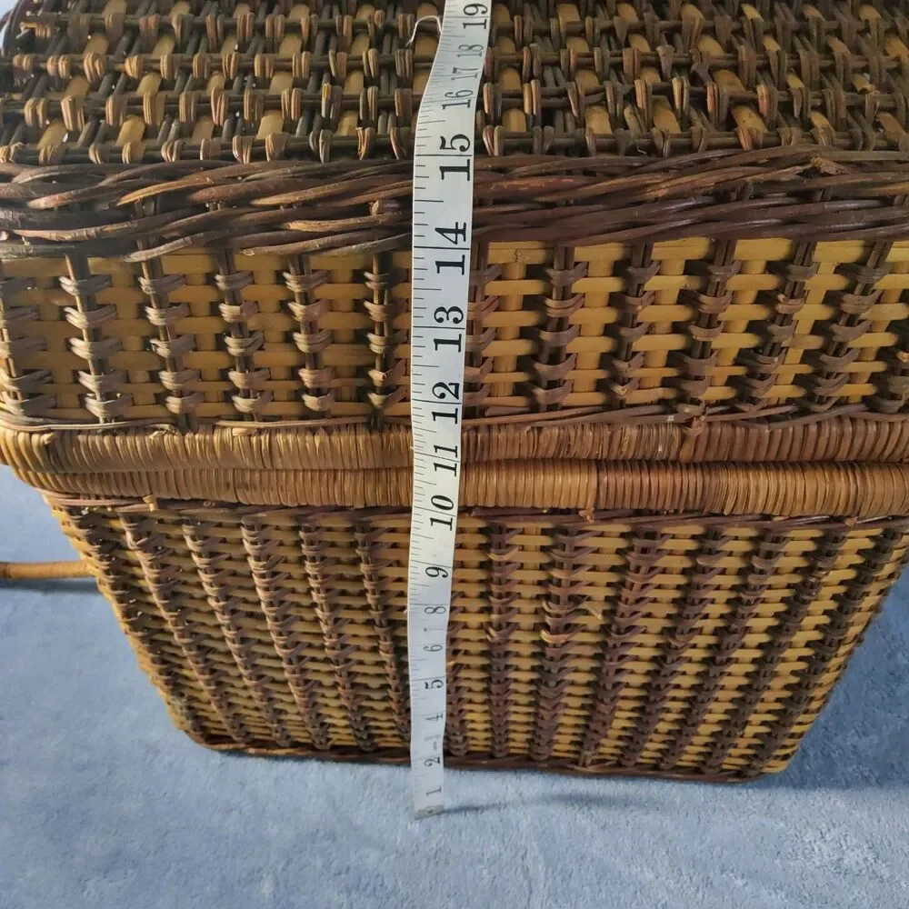 Vintage Large Two-Tone Woven Wicker Picnic Basket Storage Trunk Hinged Lid 15x13